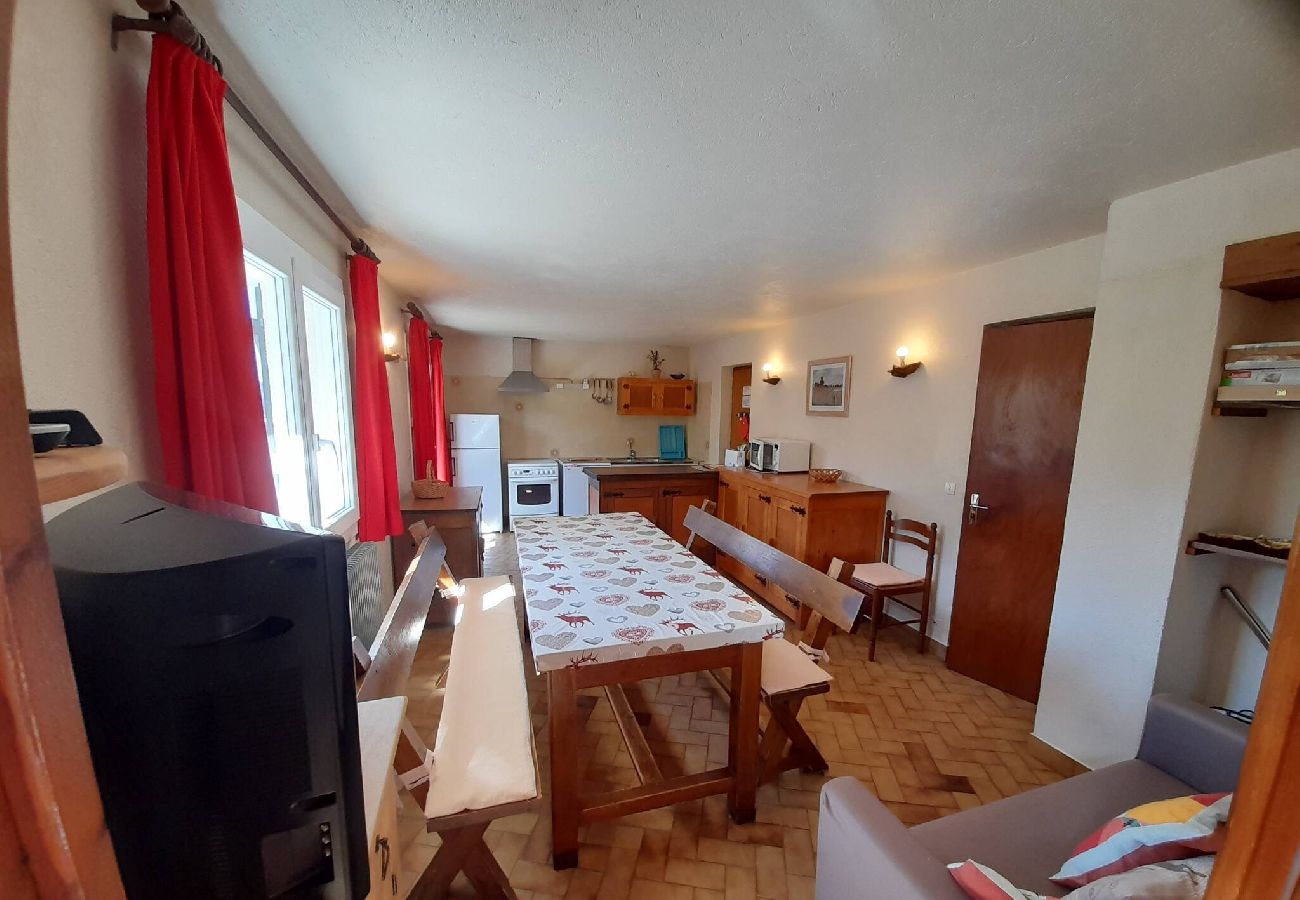 Apartment in Notre-Dame-de-Bellecombe - Flat with garden