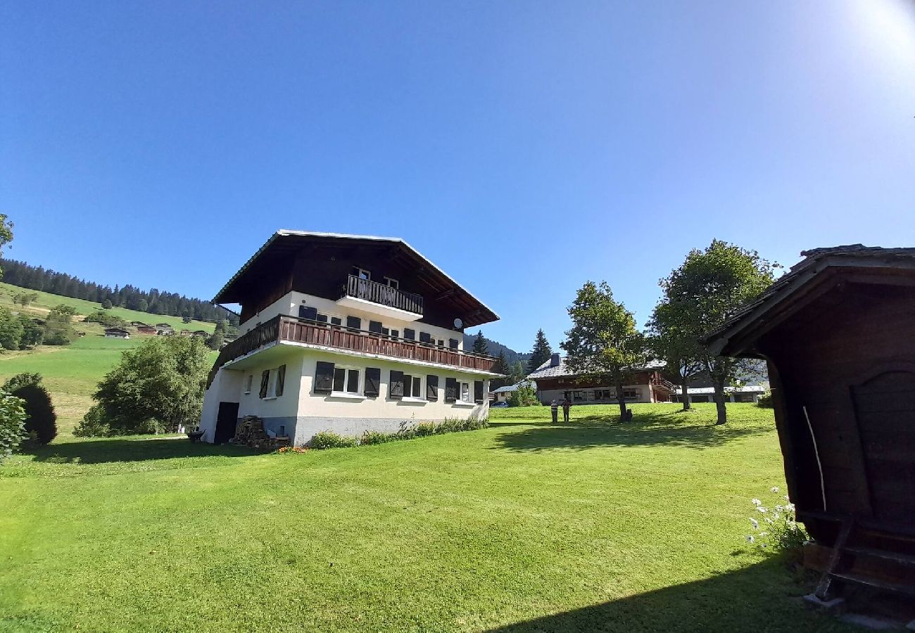 Apartment in Notre-Dame-de-Bellecombe - Flat with garden