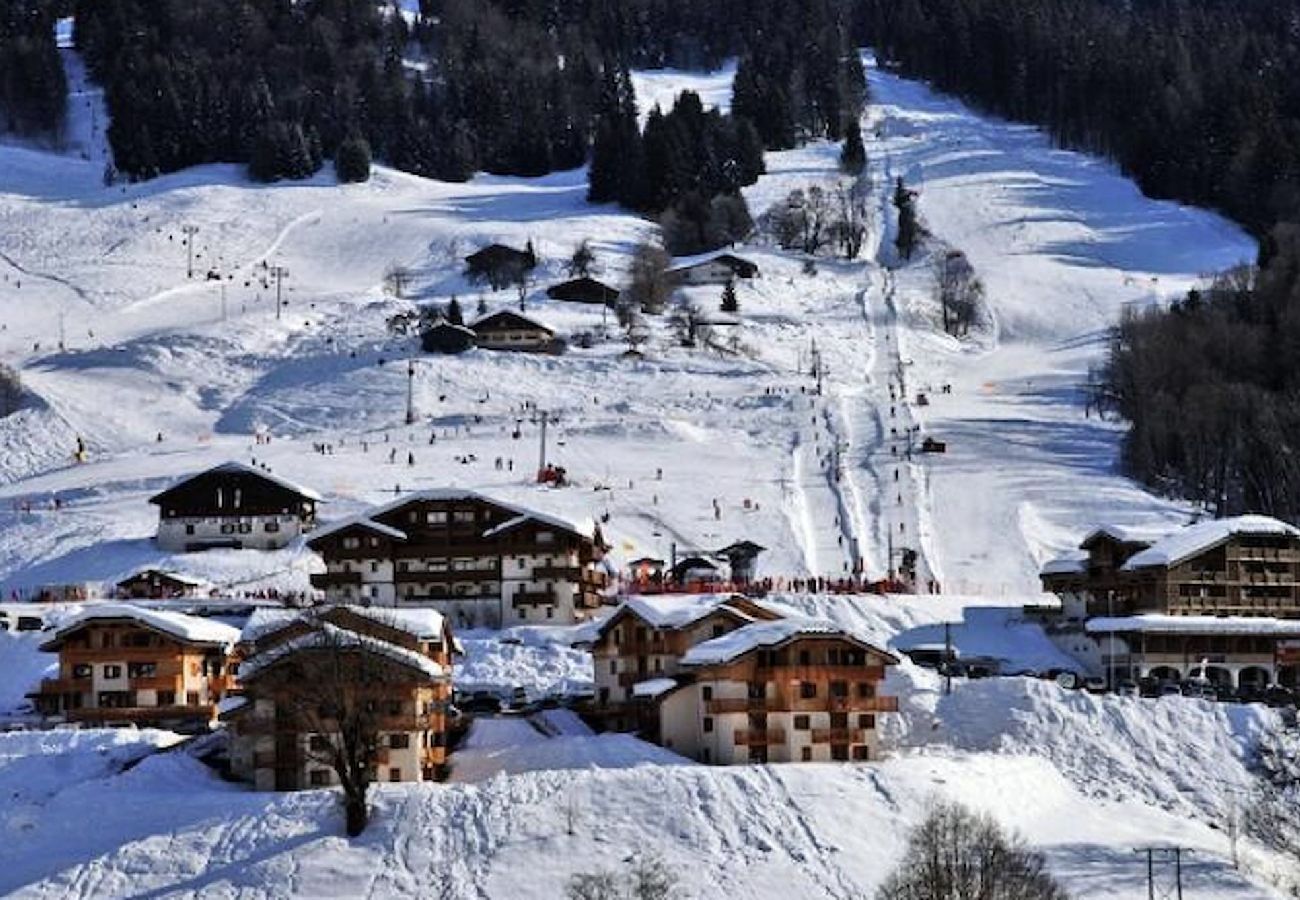 Appartement à Flumet - Bel appartement skis aux pieds avec piscine ! 