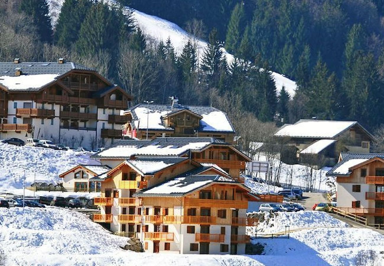 Appartement à Flumet - Bel appartement skis aux pieds avec piscine ! 