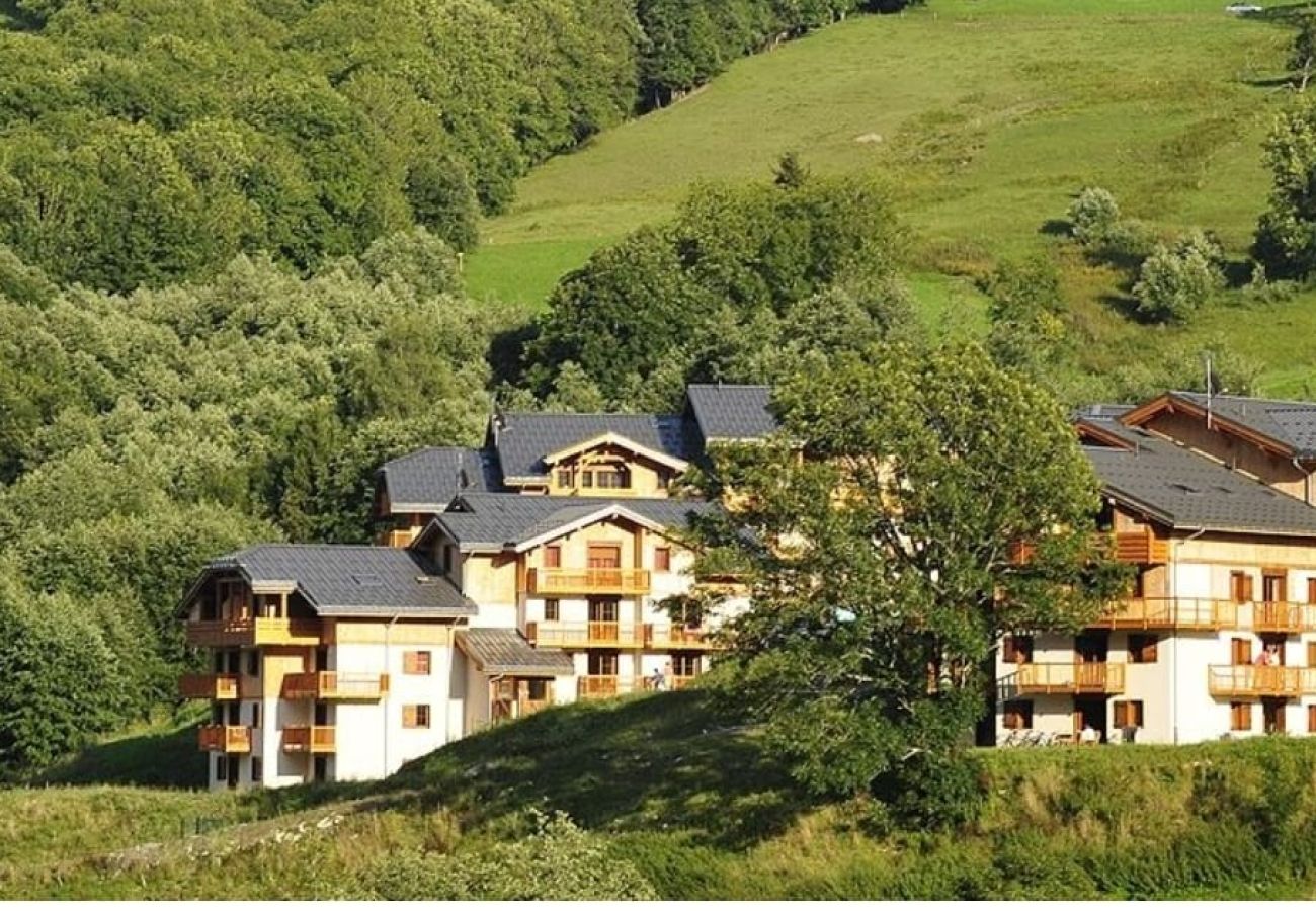 Appartement à Flumet - Bel appartement skis aux pieds avec piscine ! 