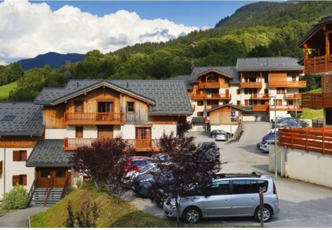 Appartement à Flumet - Bel appartement skis aux pieds avec piscine ! 