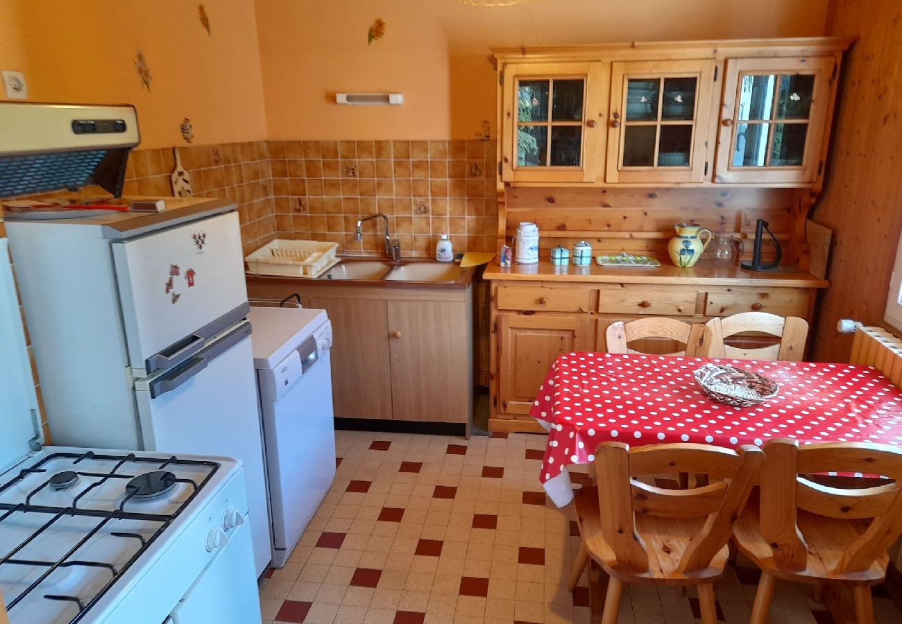 Appartement à Notre-Dame-de-Bellecombe - Appartement 60 m2  dans chalet de montagne 