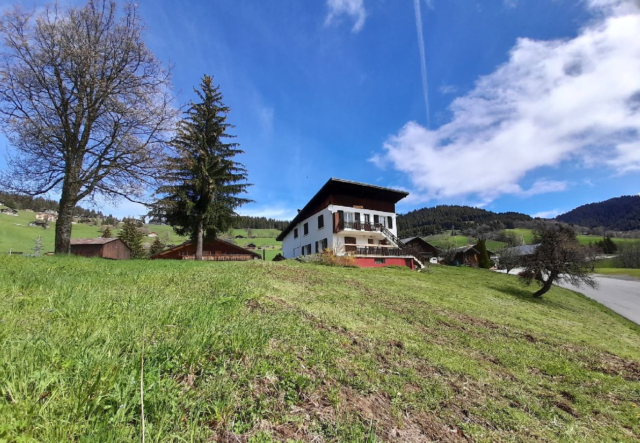 Appartement à Notre-Dame-de-Bellecombe - Appartement 60 m2  dans chalet de montagne 