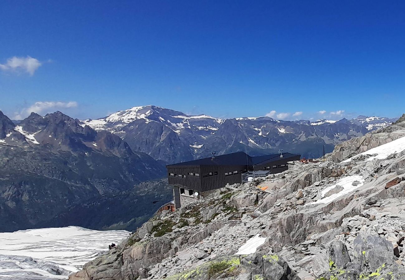 Maison à Chamonix-Mont-Blanc - Charmant appartement dans le hameau du Tour 