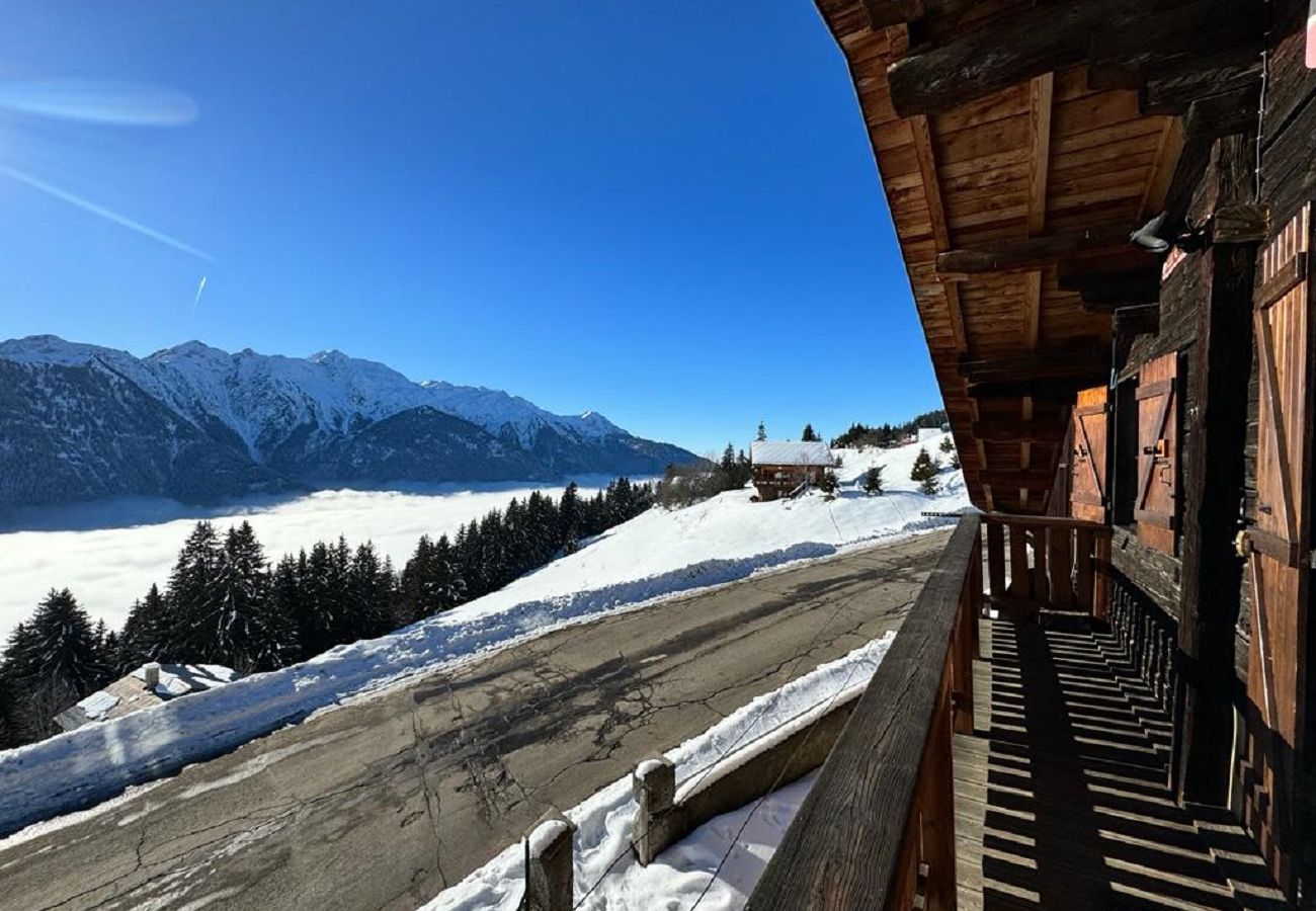 Chalet à Villard-sur-Doron - Chalet typique  à 100 m des pistes