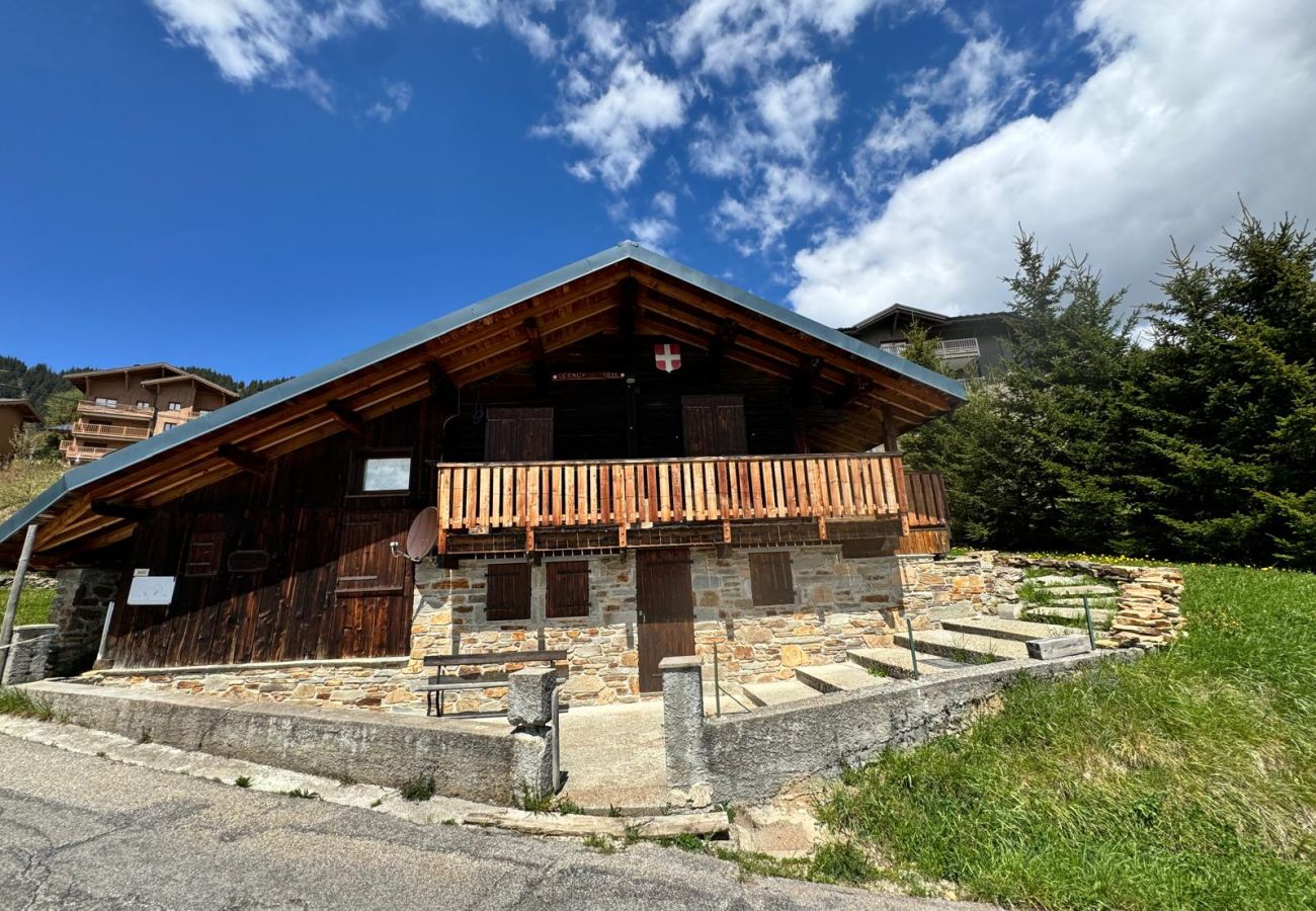 Chalet à Villard-sur-Doron - Chalet typique  à 100 m des pistes