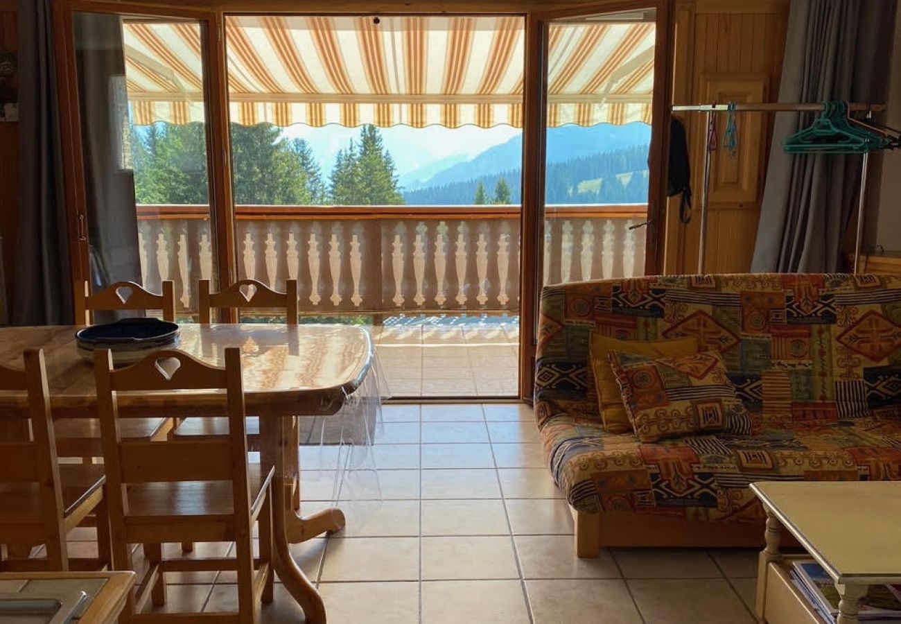 Appartement à Hauteluce - Les Saisies :  appartement familiale avec grande terrasse, skis aux pieds !